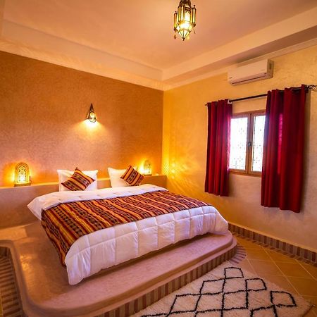 Riad Les Jardins De Merzouga Exterior photo
