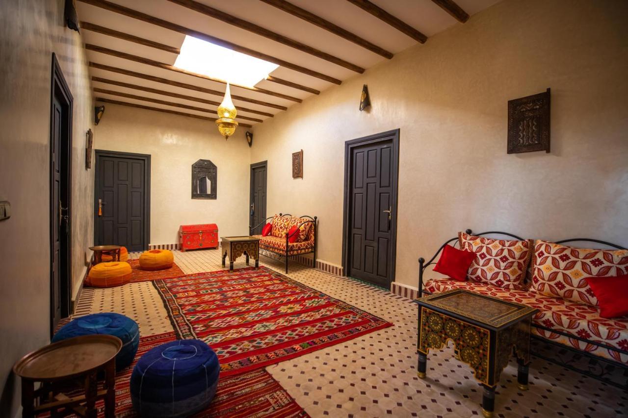 Riad Les Jardins De Merzouga Exterior photo