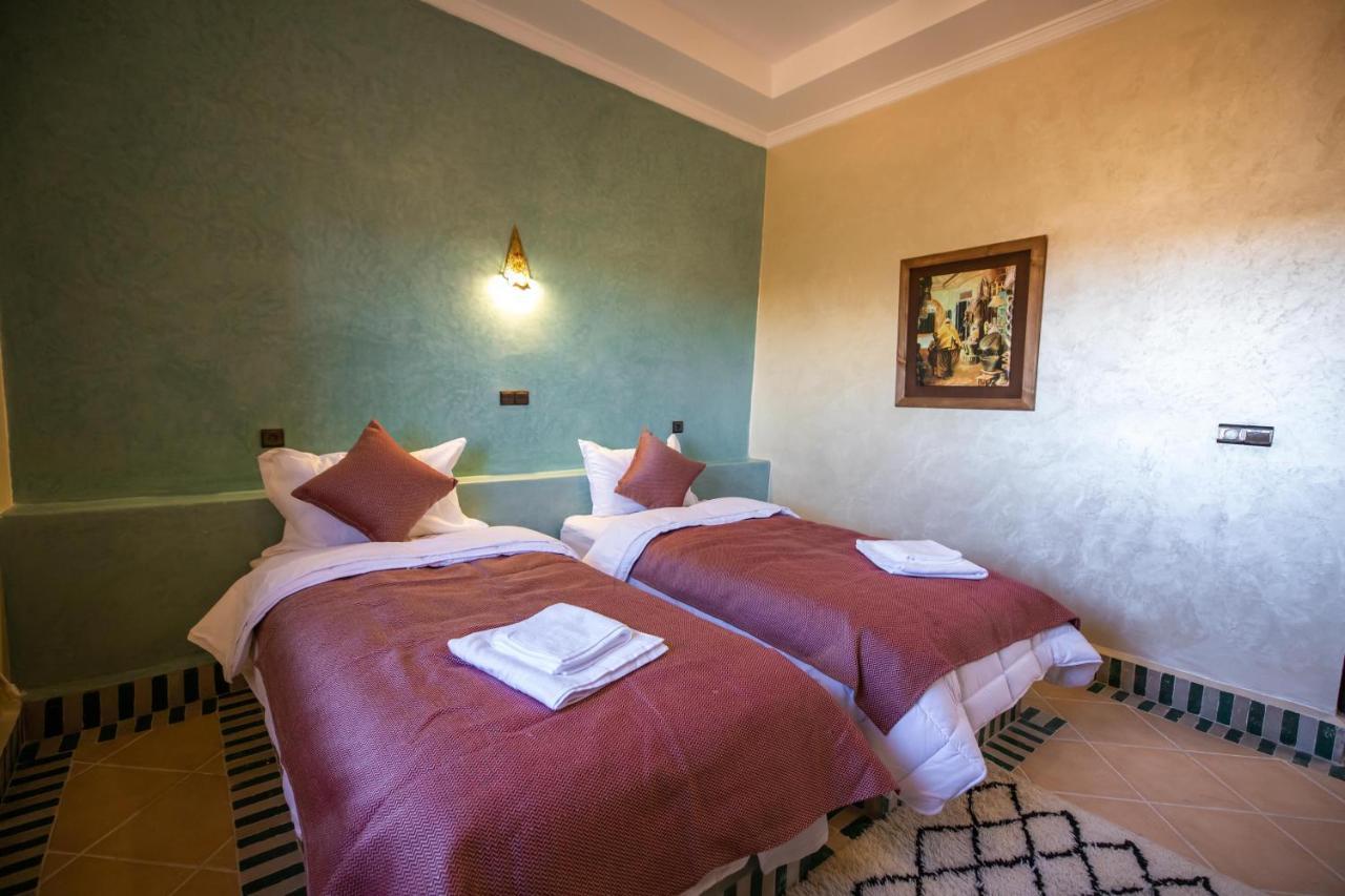 Riad Les Jardins De Merzouga Exterior photo