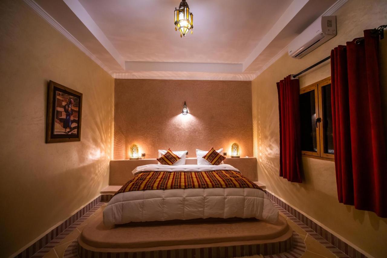 Riad Les Jardins De Merzouga Exterior photo
